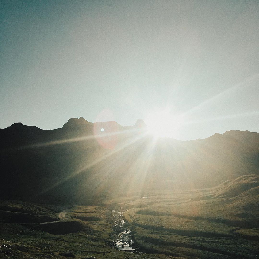 Mariana Prados sun light grass countryside mountain